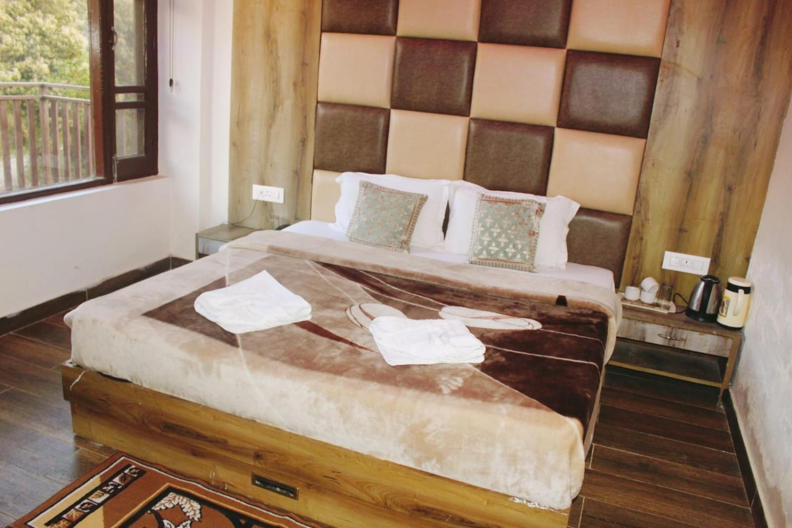 Hotel White Cloud Banikhet Kültér fotó